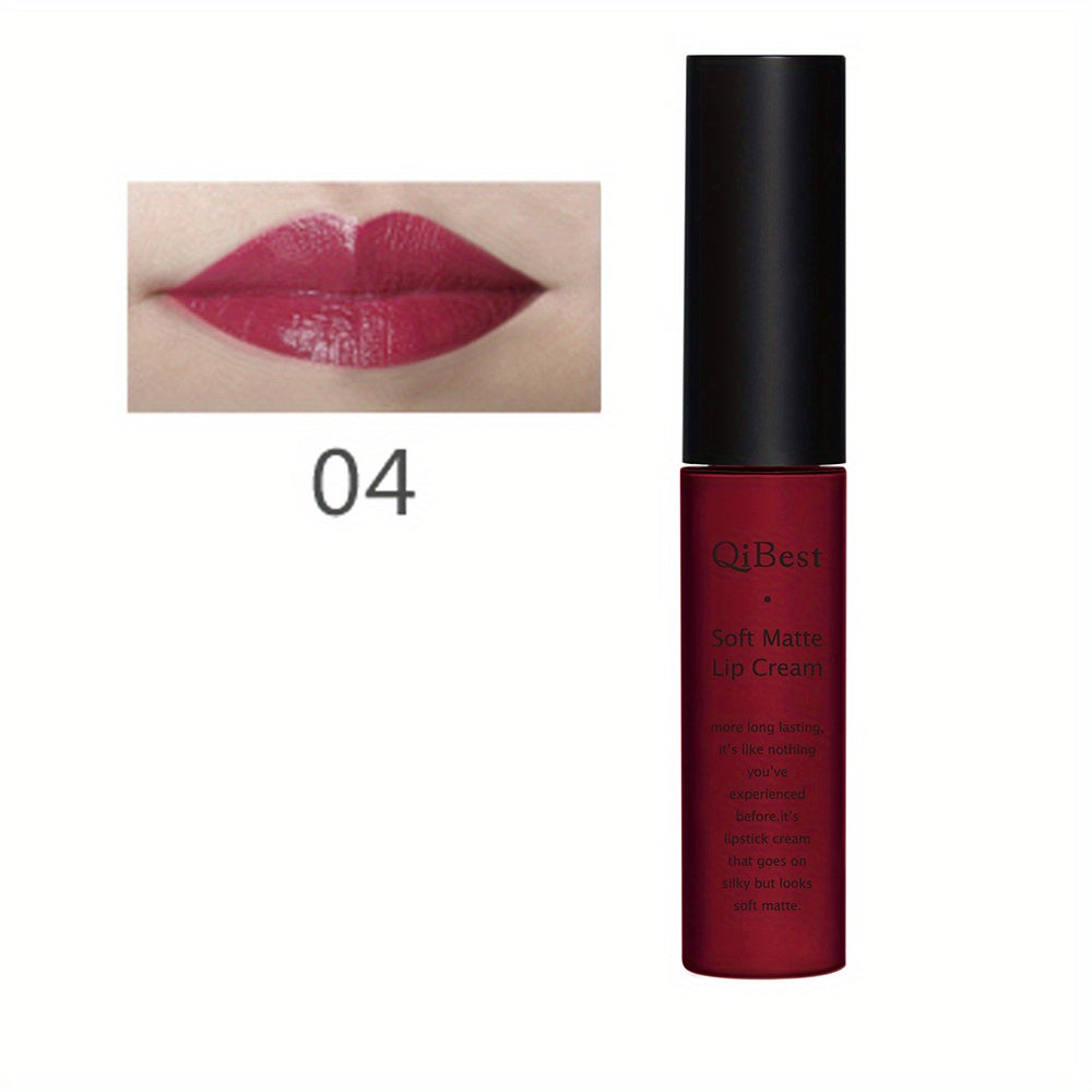 Brilho labial aveludado fosco.