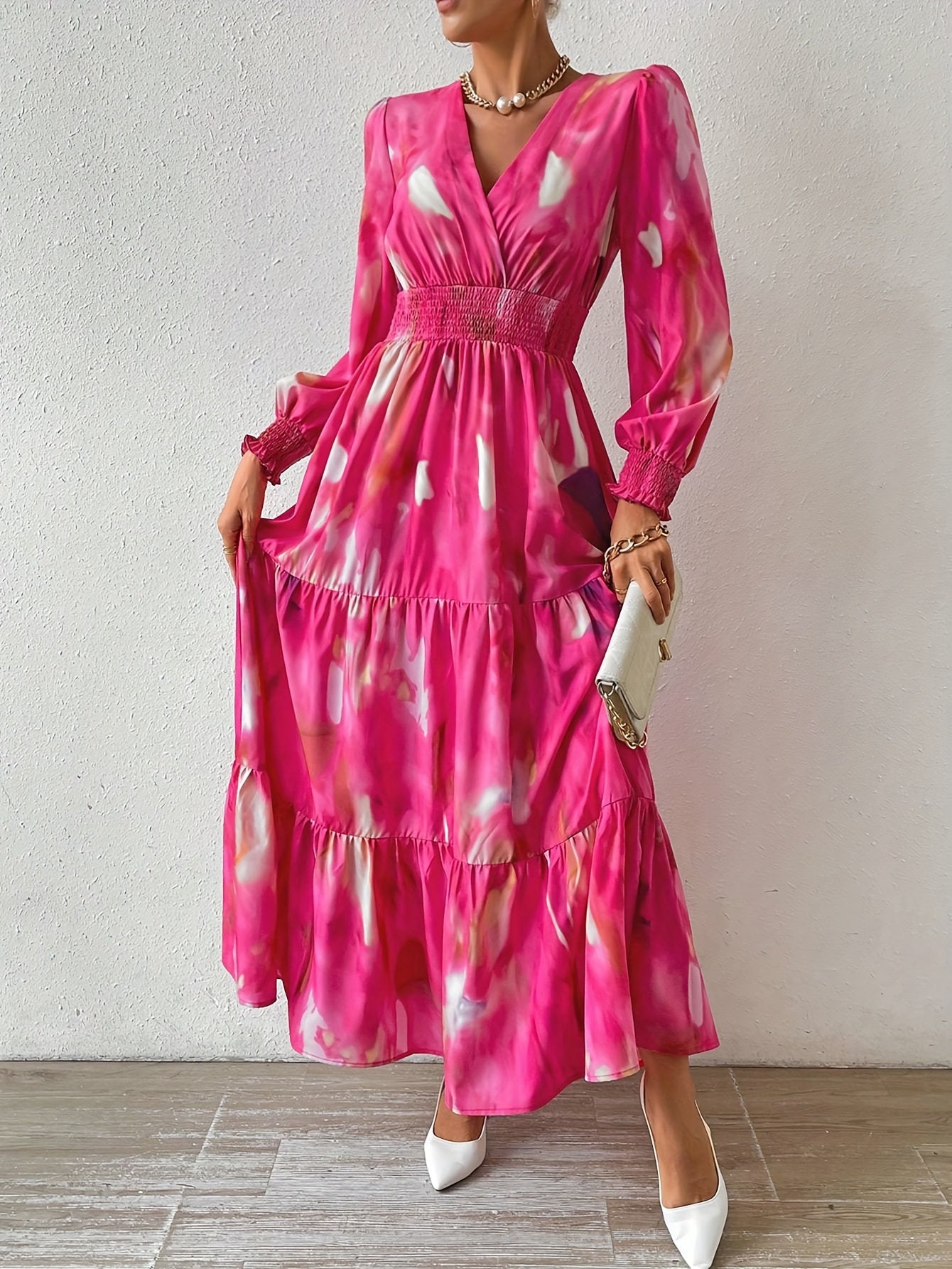 Vestido elegante midi de poliéster para todas as estações com decote em V.