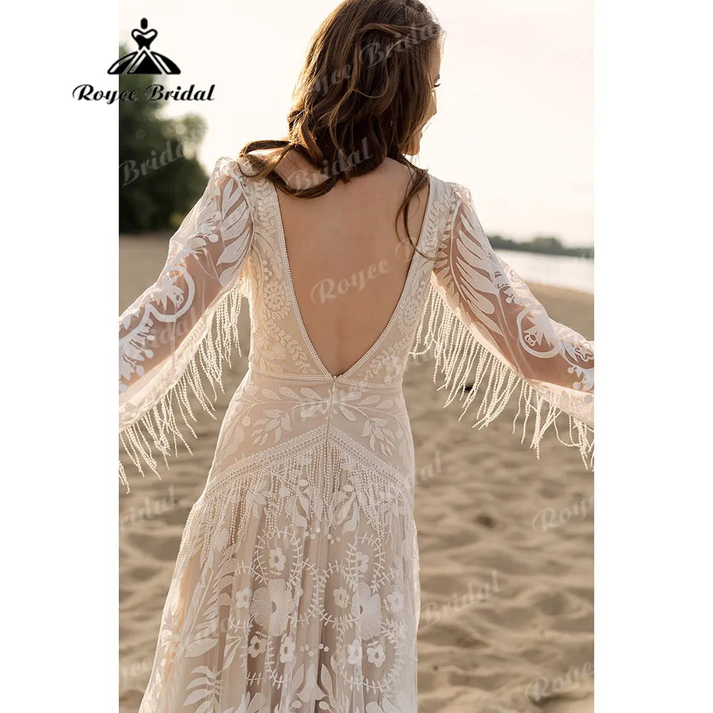 Vestido de noiva,com manga comprida e renda
