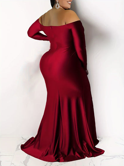 Vestido feminino, liso, com fenda lateral, justo e ombro de fora