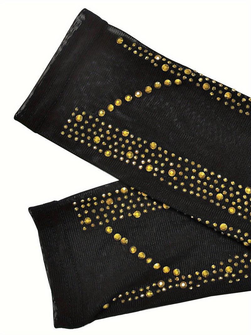 Vestido longo, brilhante justo ao corpo- decote em V profundo.