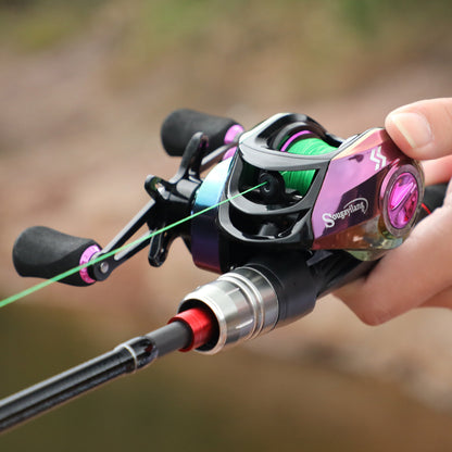 Sougayilang [Estilo Básico] Conjunto de Equipamentos de Pesca, Incluindo Vara de Pesca de Fibra de Carbono de 1,8 m e 5 Seções, Molinete Colorido com Relação de Engrenagem 7.2, Linha de Pesca, Isca de Pesca e Outros Acessórios