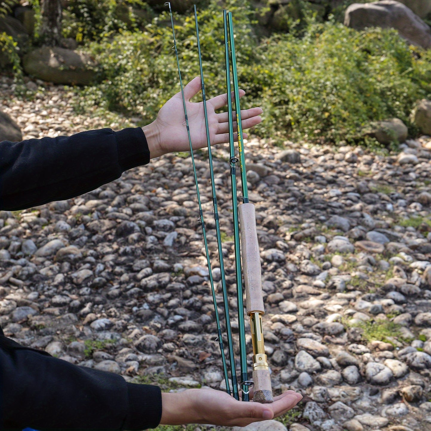 Vara de pesca com mosca Sougayilang Premium de 9 pés - Fibra de carbono 30T, 7/8wt, cabo de cortiça - Ideal para pescadores