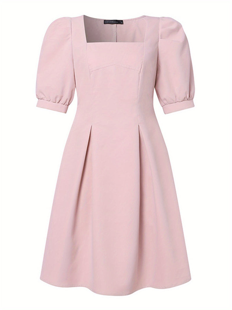 Vestido curto ,elegante de verão, linha A, manga bufante, gola quadrada.