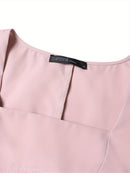 Vestido curto ,elegante de verão, linha A, manga bufante, gola quadrada.