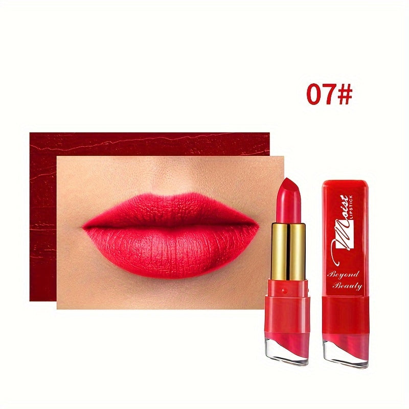 Conjunto de 12 cores de batom cremoso e hidratante.