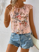 Blusa Elegante com Encaje Floral.