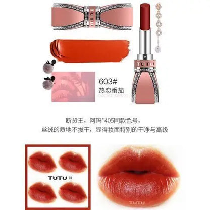 Conjunto de batons matte aveludados com alívio de batom, à prova d'água.