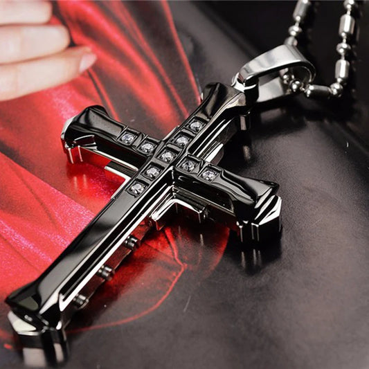 Novo Colar Masculino de Cristal com Pingente de Jesus em Cruz