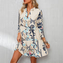 Vestido curto estilo boho com estampa tribal.