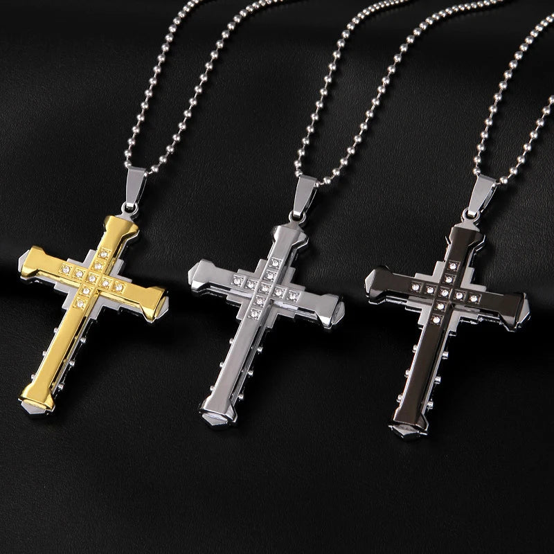 Novo Colar Masculino de Cristal com Pingente de Jesus em Cruz