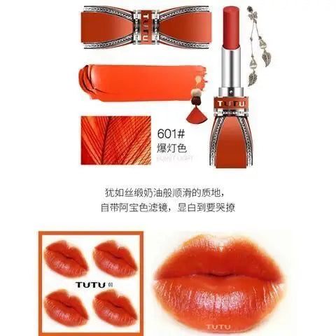 Conjunto de batons matte aveludados com alívio de batom, à prova d'água.