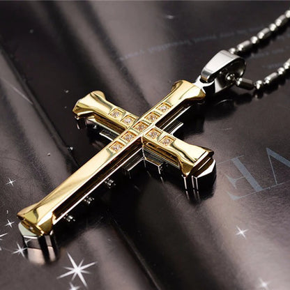 Novo Colar Masculino de Cristal com Pingente de Jesus em Cruz