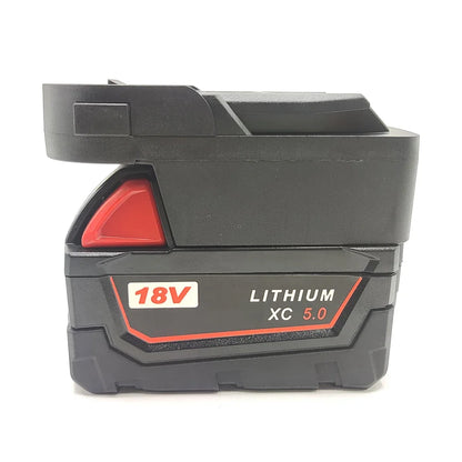 Adaptador de bateria para baterias de lítio Milwaukee de 18 V. Converte baterias Milwaukee em baterias de lítio.
