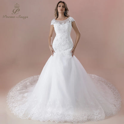 Vestidos elegantes de casamento.