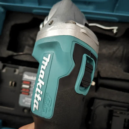 Makita 18V 125mm DGA404 Esmerilhadeira angular elétrica.