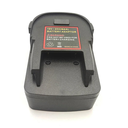 Adaptador de bateria para baterias de lítio Milwaukee de 18 V. Converte baterias Milwaukee em baterias de lítio.