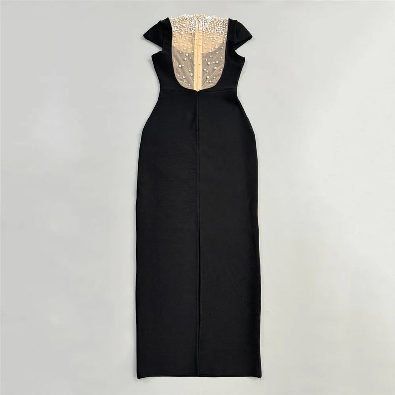 Vestido longo de veludo preto com strass e pérolas,