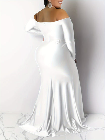 Vestido feminino, liso, com fenda lateral, justo e ombro de fora