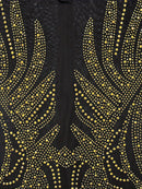 Vestido longo, brilhante justo ao corpo- decote em V profundo.